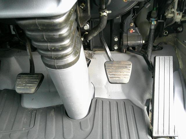 キャンター 　高所作業車　上物アイチコーポレーション製　型式ＳＮ１５Ｂ　電工仕様　首振りバケット　スイングアーム　ジブ付き　ウインチ有　地上高１４．６ｍ　燃焼装置無　ＥＴＣ通電確認済み　走行９．５万ｋｍ（22枚目）