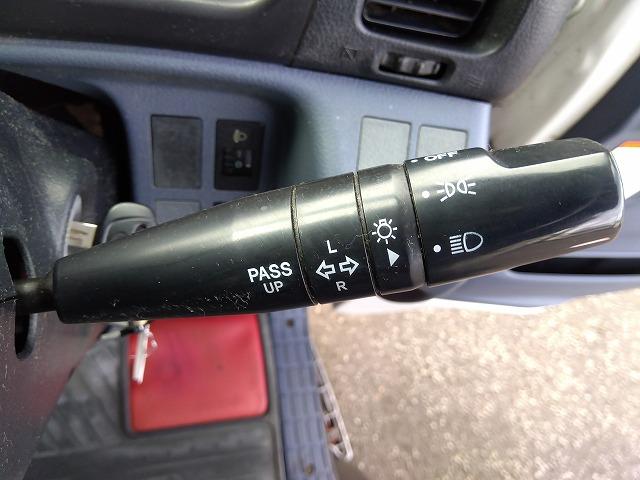 ヒノレンジャー 車両運搬車 2台積み 上物丸文製 積載3.05t 上物内寸580×215 自動歩み付 歩み寸法(1本)326×58 バックモニター付 ETC付 走行38.4万km 6速ミッション(20枚目)