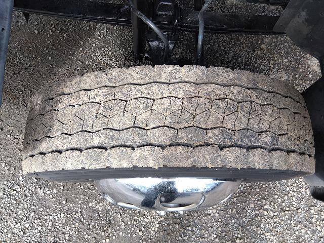 ヒノレンジャー 車両運搬車 2台積み 上物丸文製 積載3.05t 上物内寸580×215 自動歩み付 歩み寸法(1本)326×58 バックモニター付 ETC付 走行38.4万km 6速ミッション(66枚目)