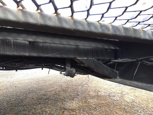 ヒノレンジャー 車両運搬車 2台積み 上物丸文製 積載3.05t 上物内寸580×215 自動歩み付 歩み寸法(1本)326×58 バックモニター付 ETC付 走行38.4万km 6速ミッション(69枚目)