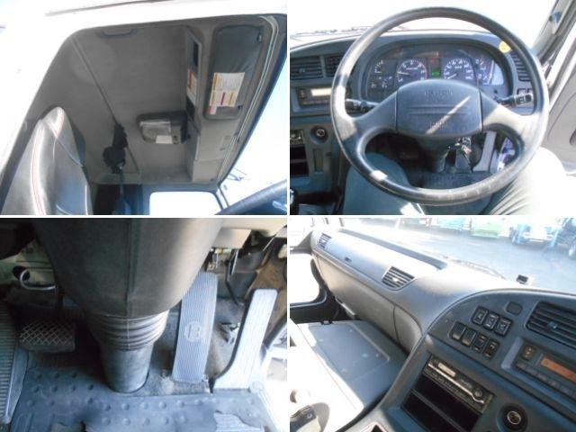 ギガ アルミブロック平ボディ 5方開 支柱抜き差し可 荷台床木張り 内フック27対 センターフック15カ所 荷台内寸951x235x20 後輪エアサス 7速ミッション 積載15t 25t車 リターダー有(16枚目)