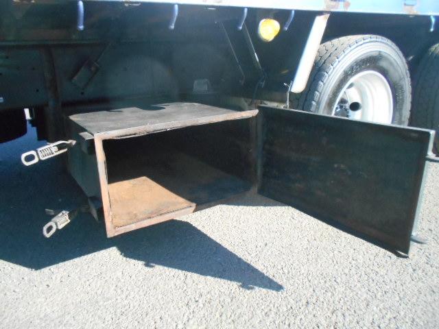 ギガ アルミブロック平ボディ 5方開 支柱抜き差し可 荷台床木張り 内フック27対 センターフック15カ所 荷台内寸951x235x20 後輪エアサス 7速ミッション 積載15t 25t車 リターダー有(32枚目)