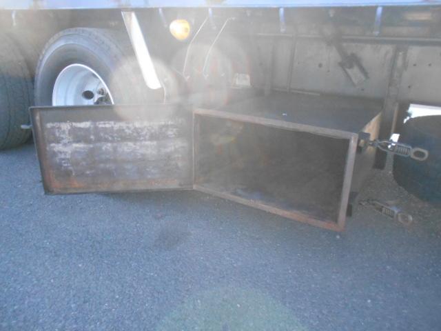 ギガ アルミブロック平ボディ 5方開 支柱抜き差し可 荷台床木張り 内フック27対 センターフック15カ所 荷台内寸951x235x20 後輪エアサス 7速ミッション 積載15t 25t車 リターダー有(33枚目)