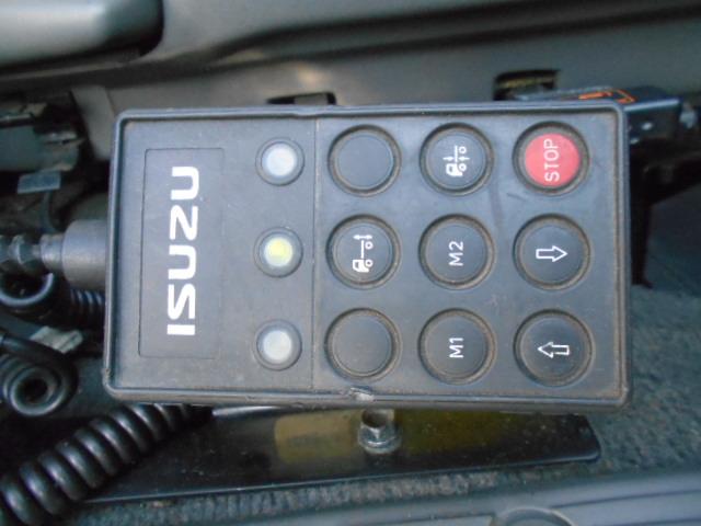 ギガ アルミブロック平ボディ 5方開 支柱抜き差し可 荷台床木張り 内フック27対 センターフック15カ所 荷台内寸951x235x20 後輪エアサス 7速ミッション 積載15t 25t車 リターダー有(35枚目)