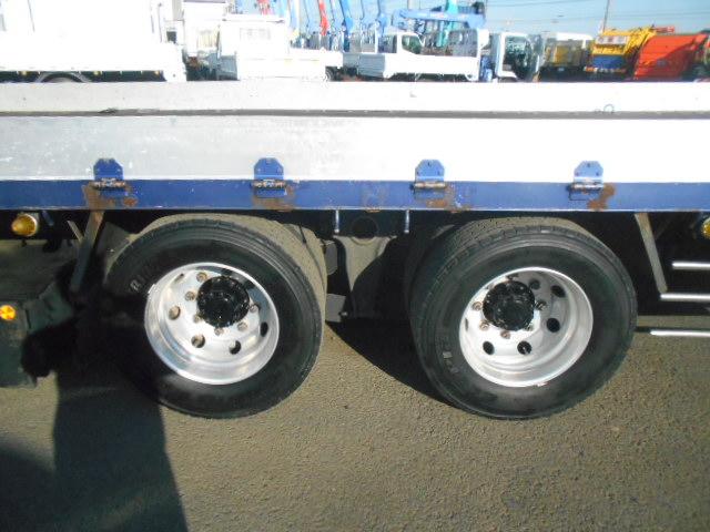 ギガ アルミブロック平ボディ 5方開 支柱抜き差し可 荷台床木張り 内フック27対 センターフック15カ所 荷台内寸951x235x20 後輪エアサス 7速ミッション 積載15t 25t車 リターダー有(38枚目)