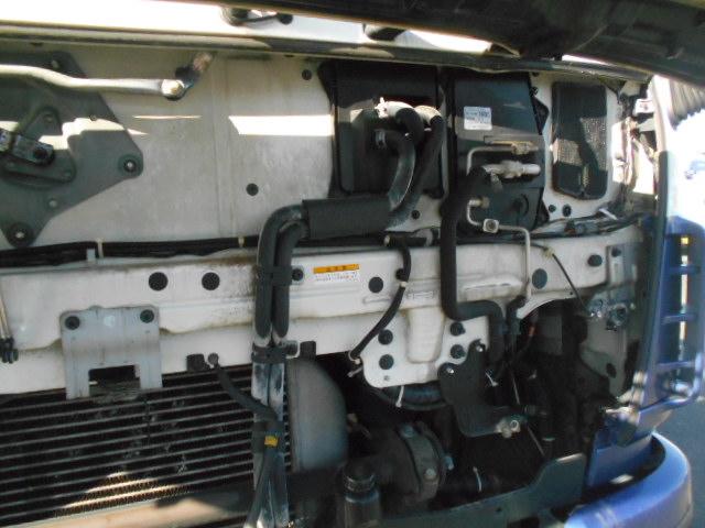 ギガ アルミブロック平ボディ 5方開 支柱抜き差し可 荷台床木張り 内フック27対 センターフック15カ所 荷台内寸951x235x20 後輪エアサス 7速ミッション 積載15t 25t車 リターダー有(42枚目)