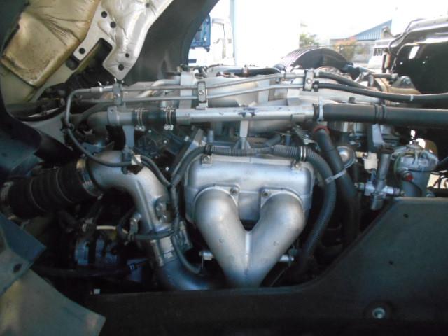 ギガ アルミブロック平ボディ 5方開 支柱抜き差し可 荷台床木張り 内フック27対 センターフック15カ所 荷台内寸951x235x20 後輪エアサス 7速ミッション 積載15t 25t車 リターダー有(49枚目)