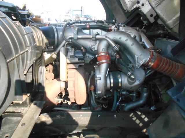 ギガ アルミブロック平ボディ 5方開 支柱抜き差し可 荷台床木張り 内フック27対 センターフック15カ所 荷台内寸951x235x20 後輪エアサス 7速ミッション 積載15t 25t車 リターダー有(50枚目)