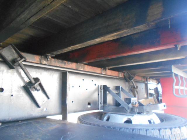 ギガ アルミブロック平ボディ 5方開 支柱抜き差し可 荷台床木張り 内フック27対 センターフック15カ所 荷台内寸951x235x20 後輪エアサス 7速ミッション 積載15t 25t車 リターダー有(68枚目)