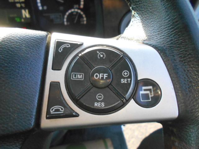 スーパーグレート 　トレーラーヘッド　第５輪荷重１８ｔ　一括緩和　プレミアムライン　エグゼグティブパッケージ　２デフ　パイロットシフト　走行３３万ｋｍ　ハイルーフ　メッキパーツ　エンジン出力４６０ＰＳ　ターボ車（29枚目）