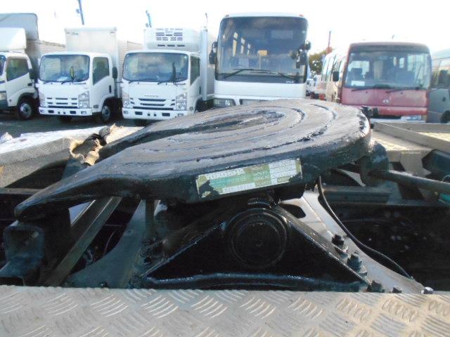 スーパーグレート 　トレーラーヘッド　第５輪荷重１８ｔ　一括緩和　プレミアムライン　エグゼグティブパッケージ　２デフ　パイロットシフト　走行３３万ｋｍ　ハイルーフ　メッキパーツ　エンジン出力４６０ＰＳ　ターボ車（47枚目）