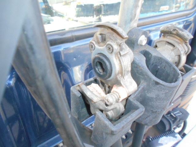 スーパーグレート 　トレーラーヘッド　第５輪荷重１８ｔ　一括緩和　プレミアムライン　エグゼグティブパッケージ　２デフ　パイロットシフト　走行３３万ｋｍ　ハイルーフ　メッキパーツ　エンジン出力４６０ＰＳ　ターボ車（54枚目）