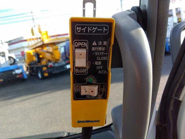 デュトロ 　３転ダンプ　上物新明和製　上物同年式　荷台寸法３０５ｘ１５９ｘ３２　右側電動サイドゲート付　積載２ｔ　走行２．９万ｋｍ　５速ミッション　４ナンバー（26枚目）