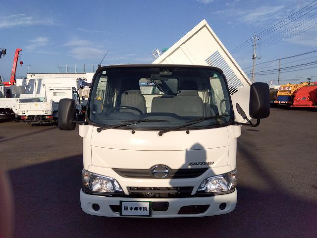 デュトロ 　３転ダンプ　上物新明和製　上物同年式　荷台寸法３０５ｘ１５９ｘ３２　右側電動サイドゲート付　積載２ｔ　走行２．９万ｋｍ　５速ミッション　４ナンバー（36枚目）