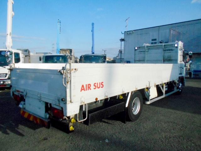 ヒノレンジャー 　アルミブロック平ボディ　積載３．２ｔ　荷台寸６１６ｘ２２４ｘ６０　セミワイドボディ　荷台床木張り　内フック有　アオリサポート付　アルミブロックアオリ　横ネタステンレス製　後輪エアサス　シートキャリア付（4枚目）