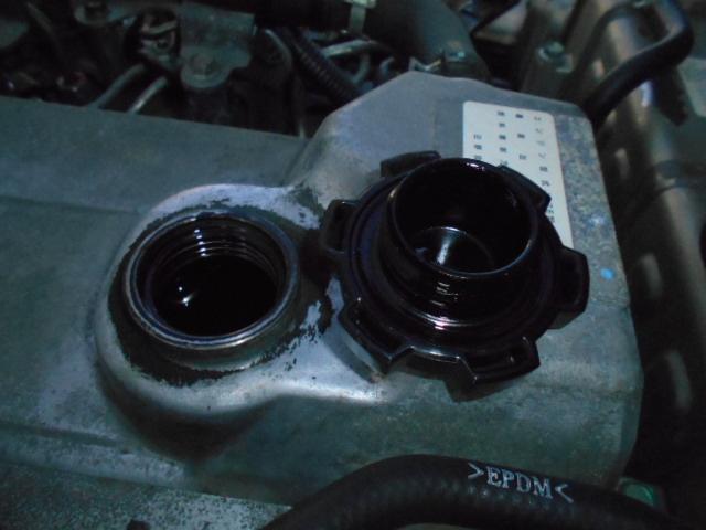 ヒノレンジャー 　アルミブロック平ボディ　積載３．２ｔ　荷台寸６１６ｘ２２４ｘ６０　セミワイドボディ　荷台床木張り　内フック有　アオリサポート付　アルミブロックアオリ　横ネタステンレス製　後輪エアサス　シートキャリア付（41枚目）