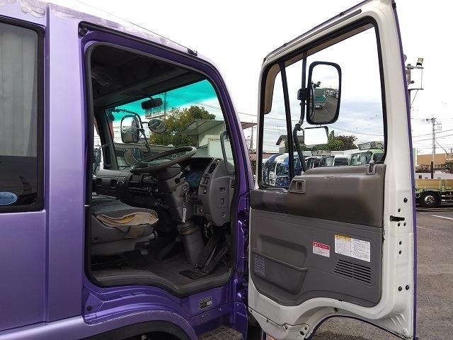 ヒノレンジャー 　セーフティローダー　上物花見台製　積載１１ｔ　ウインチ付　自動歩み付　増トン車　２デフ　ベッド付　走行４３．５万ｋｍ　６速ミッション　タイヤサイズ２４５／７０Ｒ１９．５（11枚目）