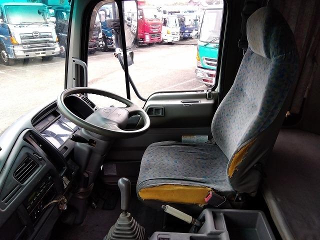 ヒノレンジャー 　セーフティローダー　上物花見台製　積載１１ｔ　ウインチ付　自動歩み付　増トン車　２デフ　ベッド付　走行４３．５万ｋｍ　６速ミッション　タイヤサイズ２４５／７０Ｒ１９．５（14枚目）