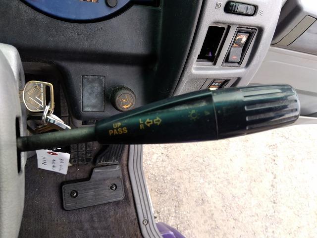 ヒノレンジャー 　セーフティローダー　上物花見台製　積載１１ｔ　ウインチ付　自動歩み付　増トン車　２デフ　ベッド付　走行４３．５万ｋｍ　６速ミッション　タイヤサイズ２４５／７０Ｒ１９．５（19枚目）