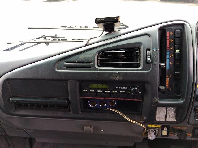 ヒノレンジャー 　セーフティローダー　上物花見台製　積載１１ｔ　ウインチ付　自動歩み付　増トン車　２デフ　ベッド付　走行４３．５万ｋｍ　６速ミッション　タイヤサイズ２４５／７０Ｒ１９．５（21枚目）