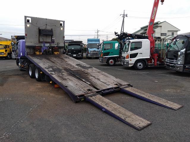 ヒノレンジャー 　セーフティローダー　上物花見台製　積載１１ｔ　ウインチ付　自動歩み付　増トン車　２デフ　ベッド付　走行４３．５万ｋｍ　６速ミッション　タイヤサイズ２４５／７０Ｒ１９．５（24枚目）