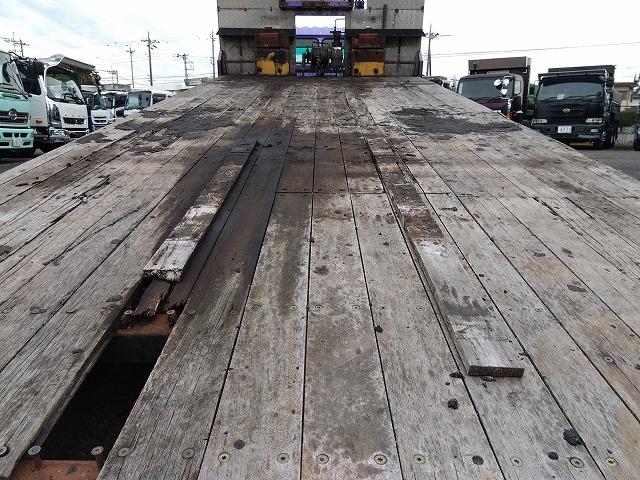 ヒノレンジャー 　セーフティローダー　上物花見台製　積載１１ｔ　ウインチ付　自動歩み付　増トン車　２デフ　ベッド付　走行４３．５万ｋｍ　６速ミッション　タイヤサイズ２４５／７０Ｒ１９．５（27枚目）