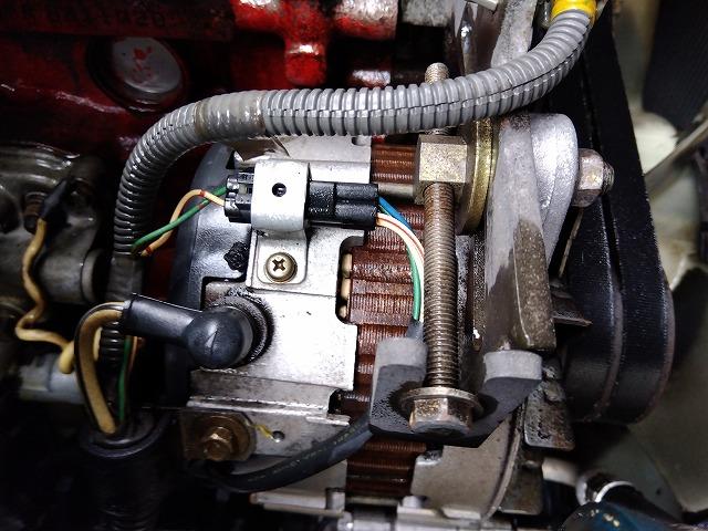 ヒノレンジャー 　セーフティローダー　上物花見台製　積載１１ｔ　ウインチ付　自動歩み付　増トン車　２デフ　ベッド付　走行４３．５万ｋｍ　６速ミッション　タイヤサイズ２４５／７０Ｒ１９．５（57枚目）