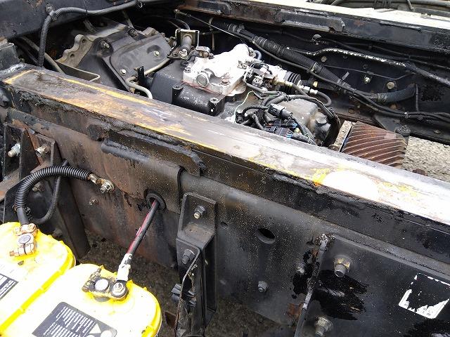 ヒノレンジャー 　セーフティローダー　上物花見台製　積載１１ｔ　ウインチ付　自動歩み付　増トン車　２デフ　ベッド付　走行４３．５万ｋｍ　６速ミッション　タイヤサイズ２４５／７０Ｒ１９．５（65枚目）