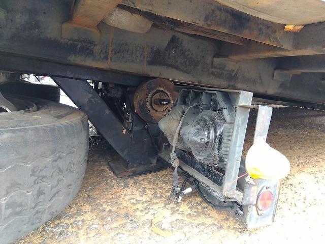 ヒノレンジャー 　セーフティローダー　上物花見台製　積載１１ｔ　ウインチ付　自動歩み付　増トン車　２デフ　ベッド付　走行４３．５万ｋｍ　６速ミッション　タイヤサイズ２４５／７０Ｒ１９．５（66枚目）