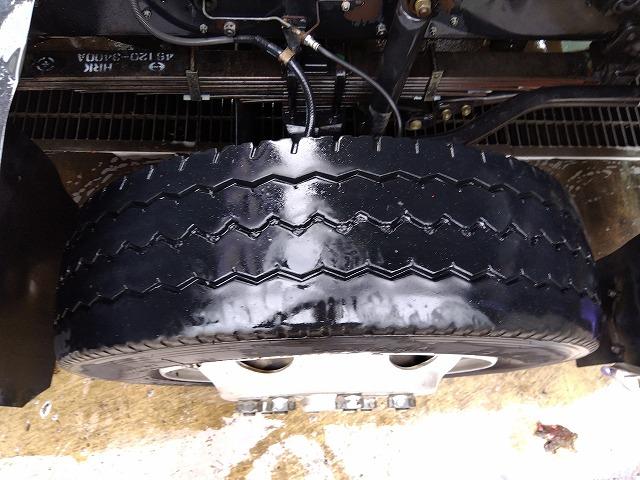 ヒノレンジャー 　セーフティローダー　上物花見台製　積載１１ｔ　ウインチ付　自動歩み付　増トン車　２デフ　ベッド付　走行４３．５万ｋｍ　６速ミッション　タイヤサイズ２４５／７０Ｒ１９．５（67枚目）