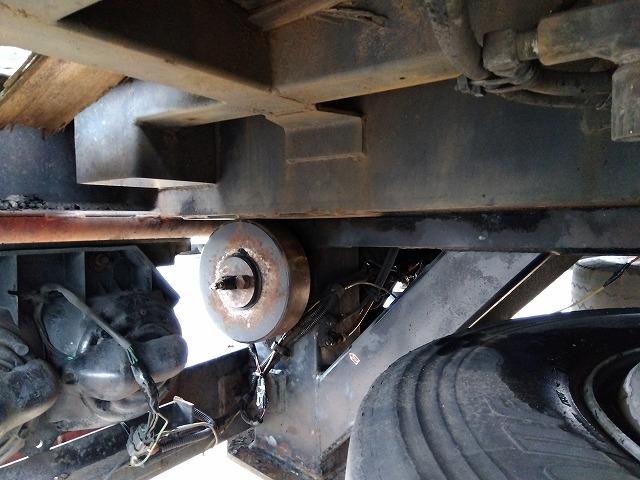 ヒノレンジャー 　セーフティローダー　上物花見台製　積載１１ｔ　ウインチ付　自動歩み付　増トン車　２デフ　ベッド付　走行４３．５万ｋｍ　６速ミッション　タイヤサイズ２４５／７０Ｒ１９．５（72枚目）