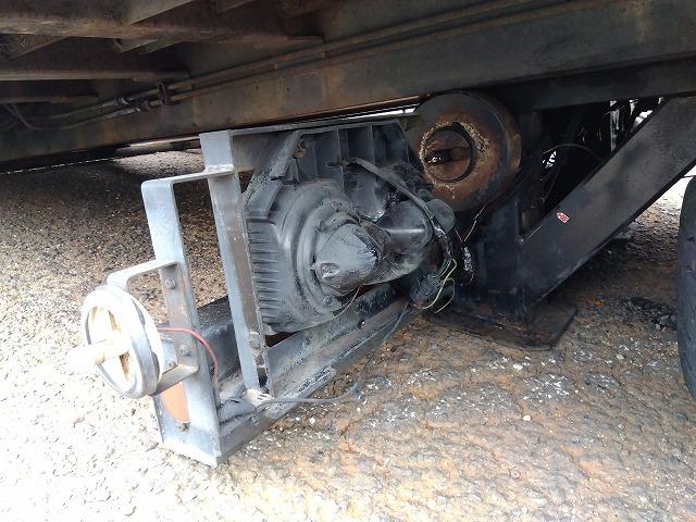 ヒノレンジャー 　セーフティローダー　上物花見台製　積載１１ｔ　ウインチ付　自動歩み付　増トン車　２デフ　ベッド付　走行４３．５万ｋｍ　６速ミッション　タイヤサイズ２４５／７０Ｒ１９．５（73枚目）