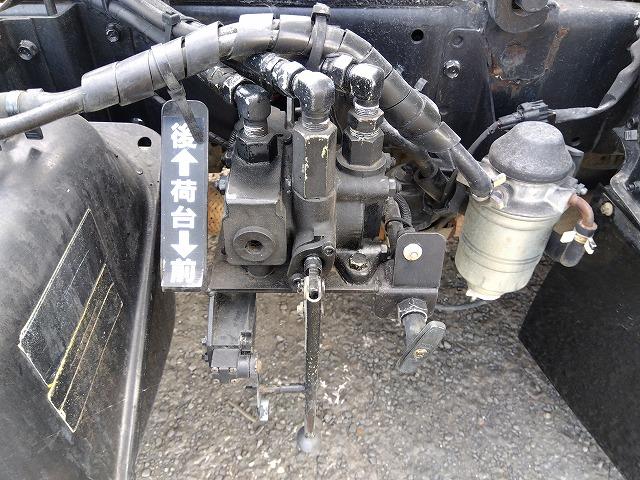 エルフトラック ローダーダンプ/セーフティダンプ 上物花見台製 積載3t 荷台寸法304x160x36 4ナンバー シートキャリア付 メッキパーツ ETC 走行10.6万km 5速ミッション(30枚目)