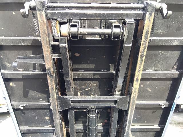 エルフトラック ローダーダンプ/セーフティダンプ 上物花見台製 積載3t 荷台寸法304x160x36 4ナンバー シートキャリア付 メッキパーツ ETC 走行10.6万km 5速ミッション(34枚目)