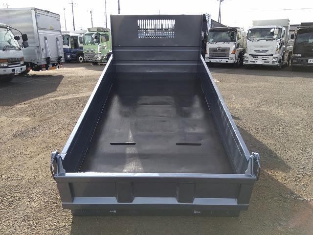 エルフトラック ローダーダンプ/セーフティダンプ 上物花見台製 積載3t 荷台寸法304x160x36 4ナンバー シートキャリア付 メッキパーツ ETC 走行10.6万km 5速ミッション(39枚目)