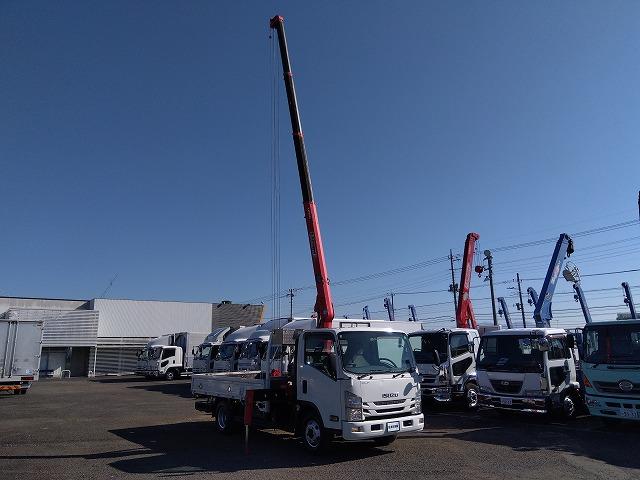 エルフトラック クレーン付平ボディ 上物古河ユニック製 4段ブーム ラジコン付(無線) フックイン 2.9t吊り 差し違いアウトリガー 積載3t ワイドボディ 荷台寸法356x208x35 荷台床木張り 内フック付(39枚目)