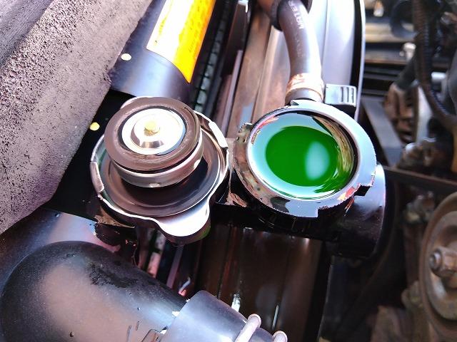 エルフトラック クレーン付平ボディ 上物古河ユニック製 4段ブーム ラジコン付(無線) フックイン 2.9t吊り 差し違いアウトリガー 積載3t ワイドボディ 荷台寸法356x208x35 荷台床木張り 内フック付(43枚目)