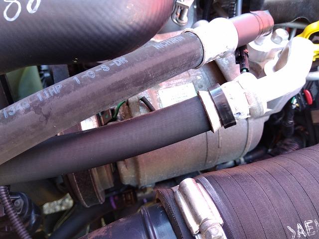 エルフトラック クレーン付平ボディ 上物古河ユニック製 4段ブーム ラジコン付(無線) フックイン 2.9t吊り 差し違いアウトリガー 積載3t ワイドボディ 荷台寸法356x208x35 荷台床木張り 内フック付(47枚目)