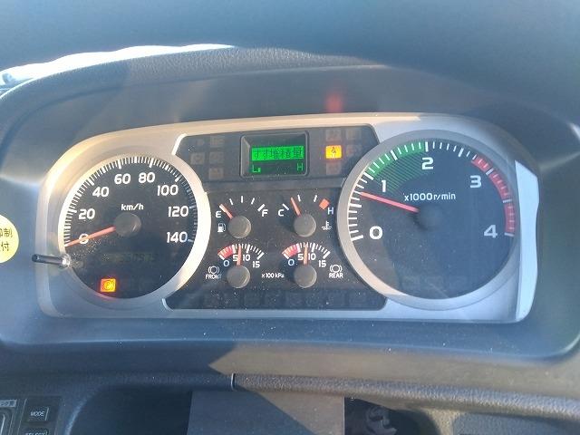 ヒノレンジャー 　アルミウイング　上物トランテックス製　積載７ｔ　荷台寸７２７×２２３×２３１　７．２ｍセミワイドボディ　増トン車　ラッシングレール１段　内フック８対　ハイルーフ　リーフサス　横ネタ鉄製　社外ナビ有（18枚目）