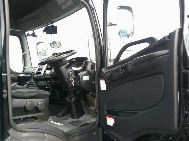 ヒノレンジャー 　アルミウイング　上物トランテックス製　積載７ｔ　荷台寸７２７×２２３×２３１　７．２ｍセミワイドボディ　増トン車　ラッシングレール１段　内フック８対　ハイルーフ　リーフサス　横ネタ鉄製　社外ナビ有（30枚目）