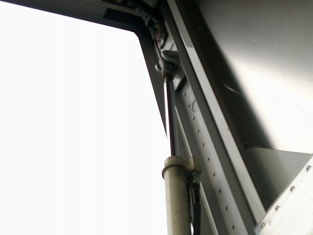 ヒノレンジャー 　アルミウイング　上物トランテックス製　積載７ｔ　荷台寸７２７×２２３×２３１　７．２ｍセミワイドボディ　増トン車　ラッシングレール１段　内フック８対　ハイルーフ　リーフサス　横ネタ鉄製　社外ナビ有（41枚目）