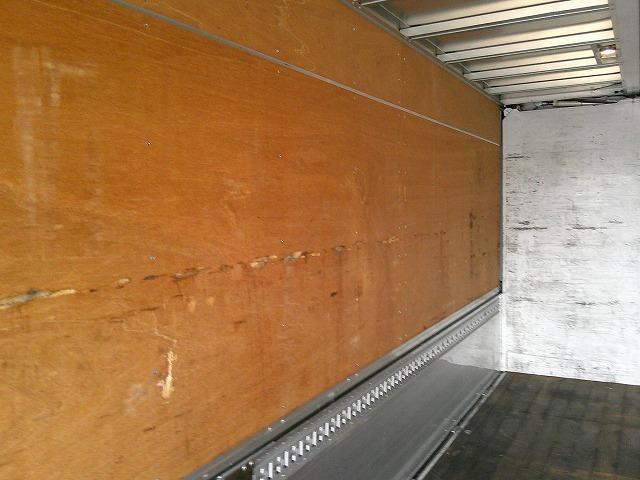 ヒノレンジャー 　アルミウイング　上物トランテックス製　積載７ｔ　荷台寸７２７×２２３×２３１　７．２ｍセミワイドボディ　増トン車　ラッシングレール１段　内フック８対　ハイルーフ　リーフサス　横ネタ鉄製　社外ナビ有（46枚目）