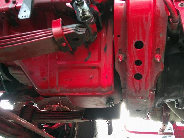 ヒノレンジャー 　アルミウイング　上物トランテックス製　積載７ｔ　荷台寸７２７×２２３×２３１　７．２ｍセミワイドボディ　増トン車　ラッシングレール１段　内フック８対　ハイルーフ　リーフサス　横ネタ鉄製　社外ナビ有（69枚目）