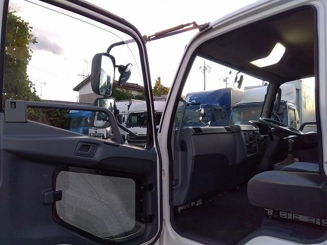 ファイター クレーン付アルミブロック平ボディ 上物古河ユニック製 4段ブーム ラジコン付(無線) 2.9t吊 フックイン 差し違い&角足 6m標準ボディ 荷台寸法605x217x79 荷台床縞板張 内フック有(14枚目)