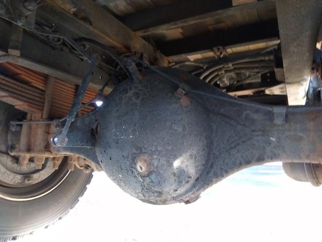 ファイター クレーン付アルミブロック平ボディ 上物古河ユニック製 4段ブーム ラジコン付(無線) 2.9t吊 フックイン 差し違い&角足 6m標準ボディ 荷台寸法605x217x79 荷台床縞板張 内フック有(62枚目)