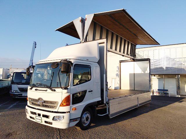 ヒノレンジャー 　アルミウイング　上物トランテックス製　６．２ｍワイドボディ　積載３．０５ｔ　荷台寸法６２６ｘ２４０ｘ２４０　荷台床木張り　あおり開閉サポート付　ラッシングレール２段　内フック付　ベッド付（23枚目）