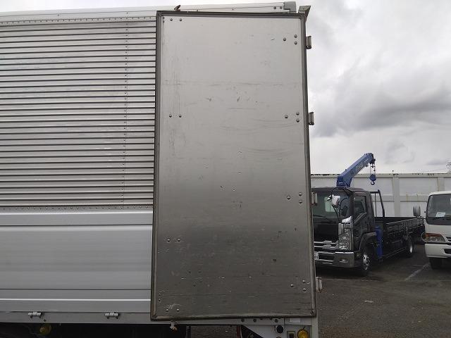 ヒノレンジャー 　アルミウイング　上物トランテックス製　６．２ｍワイドボディ　積載３．０５ｔ　荷台寸法６２６ｘ２４０ｘ２４０　荷台床木張り　あおり開閉サポート付　ラッシングレール２段　内フック付　ベッド付（31枚目）