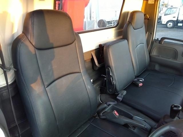 アトラストラック クレーン付平ボディ 上物古河ユニック製 6段ブーム ラジコン付(無線) 2.6t吊 リアジャッキ付 フックイン ワイド超ロングボディ 積載3.25t 荷台寸法434x208x39 荷台床鉄板張り(12枚目)