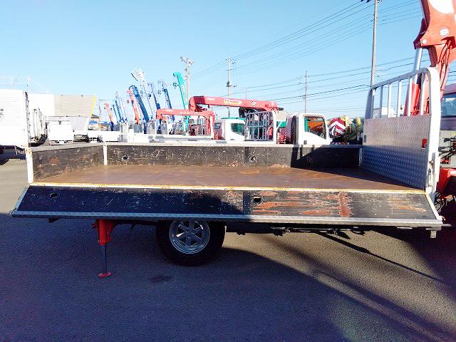 アトラストラック クレーン付平ボディ 上物古河ユニック製 6段ブーム ラジコン付(無線) 2.6t吊 リアジャッキ付 フックイン ワイド超ロングボディ 積載3.25t 荷台寸法434x208x39 荷台床鉄板張り(33枚目)