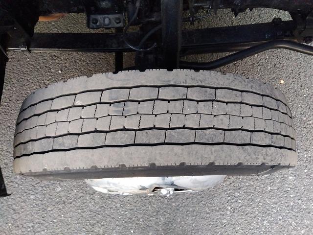 アトラストラック クレーン付平ボディ 上物古河ユニック製 6段ブーム ラジコン付(無線) 2.6t吊 リアジャッキ付 フックイン ワイド超ロングボディ 積載3.25t 荷台寸法434x208x39 荷台床鉄板張り(54枚目)